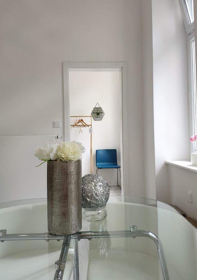 Luxurios And Historic Apartment "Shine" - Right On The Main Square 자그레브 외부 사진