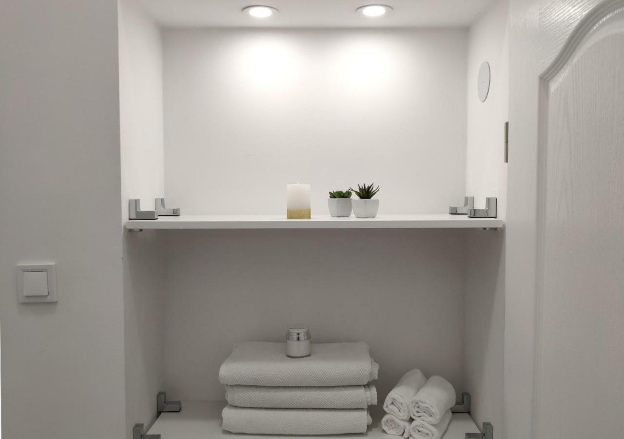 Luxurios And Historic Apartment "Shine" - Right On The Main Square 자그레브 외부 사진