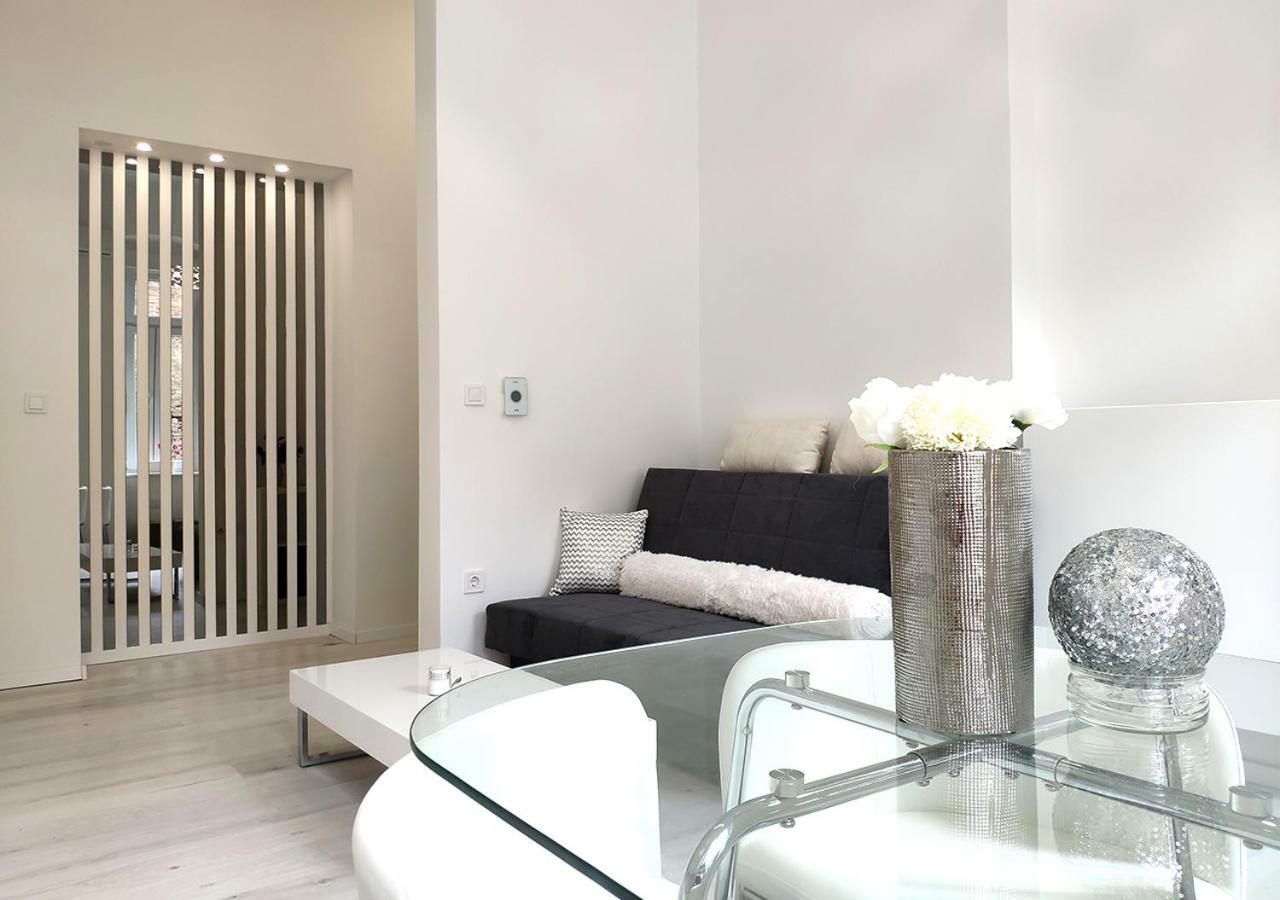 Luxurios And Historic Apartment "Shine" - Right On The Main Square 자그레브 외부 사진